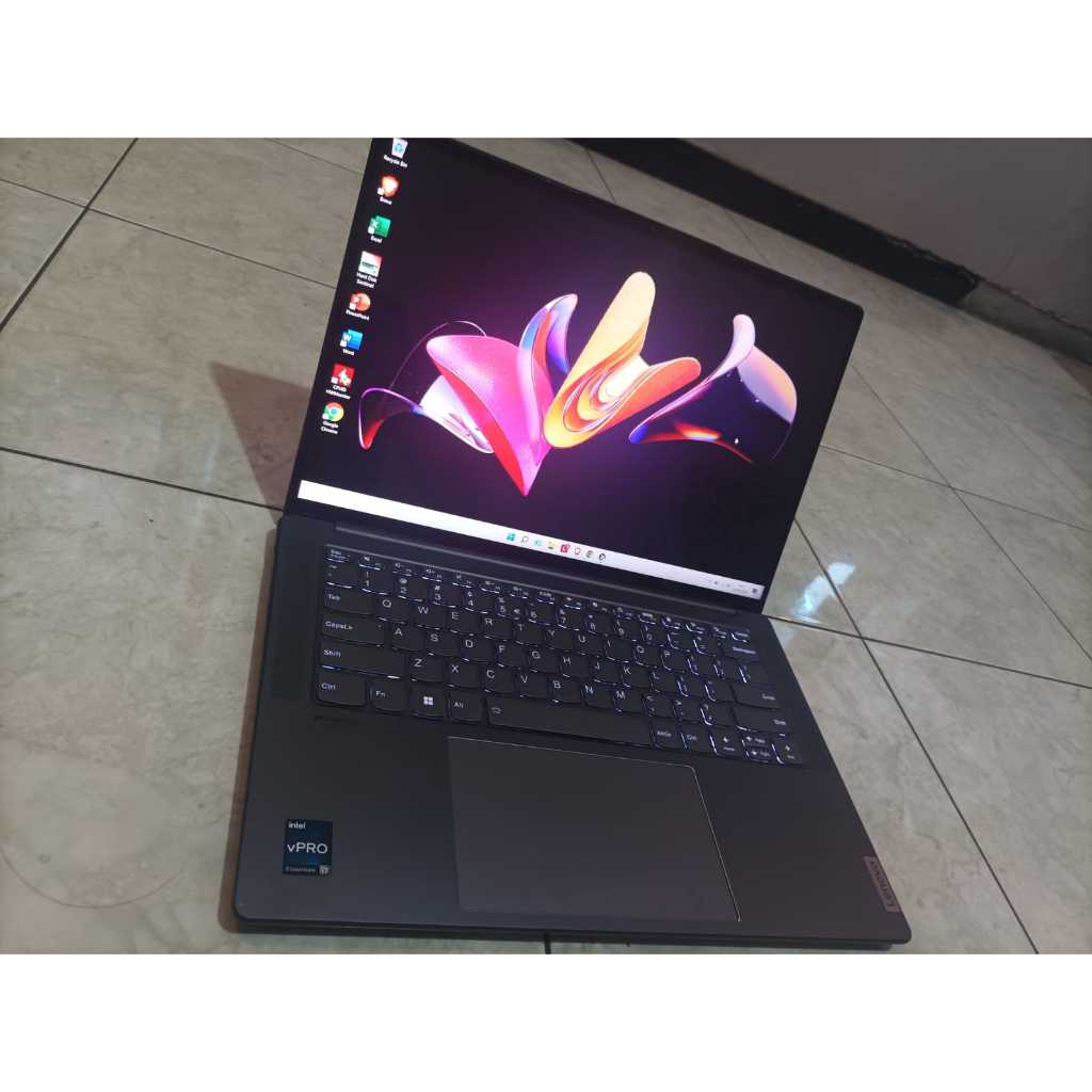 lenovo Yoga Slim 7i Pro core i7 12700H vga rtx 3050 100% srgb 120hz slim but powerfull