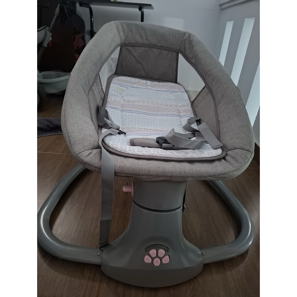 Preloved Bouncer Cocolatte Snuggli