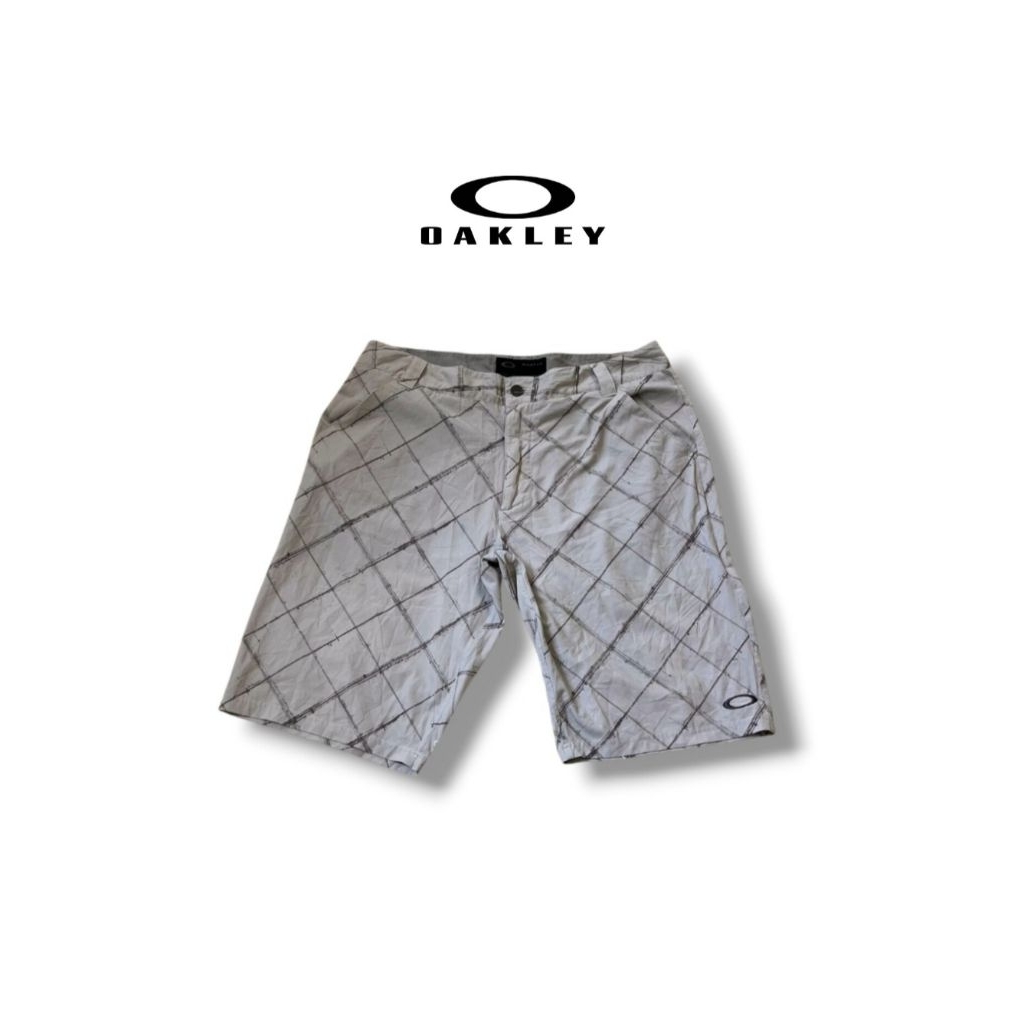 celana  pendek merk  Oakley