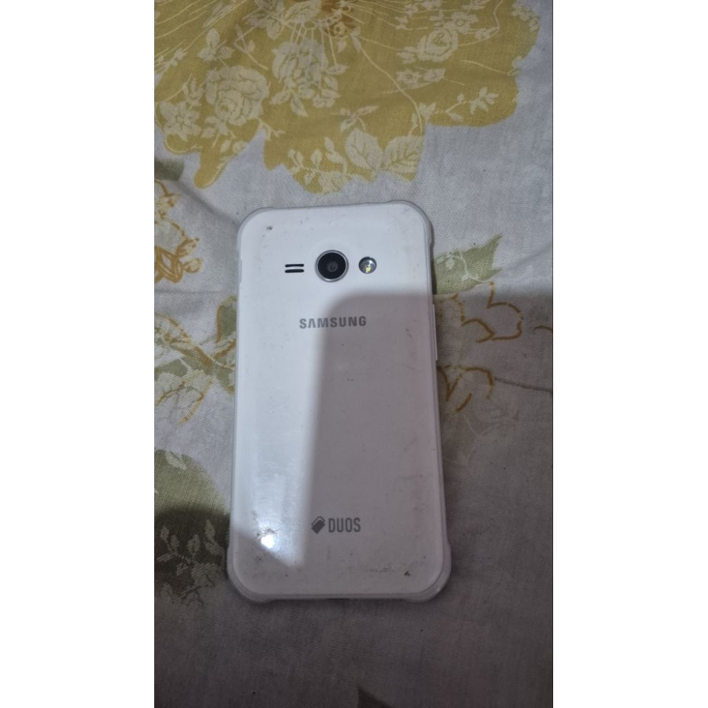 Samsung J1 Ace. Minus LCD.