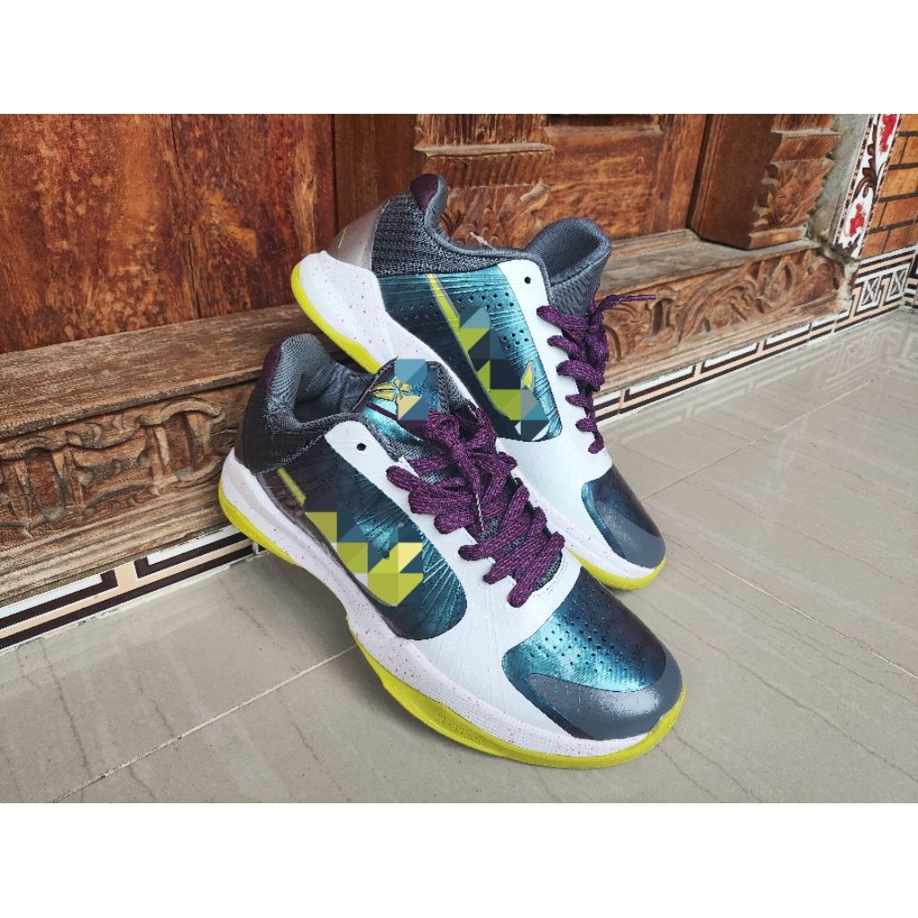 Sepatu basket Kobe 5 protro