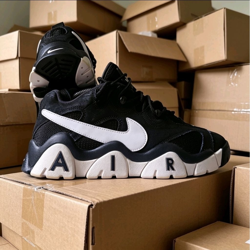 Nike Air Barrage Low Black 2nd | Size 43