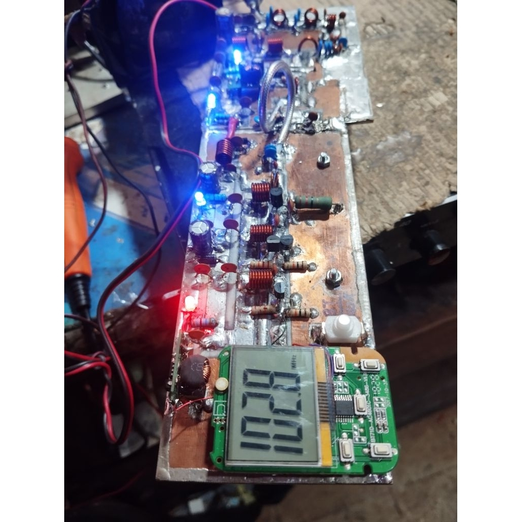 KIT PEMANCAR FM PLL 10 WAT SETEREO SIAP MAMCAR FREQ 88-108 MHZ FAINEL MOSFET RD-15 ORIGINAL