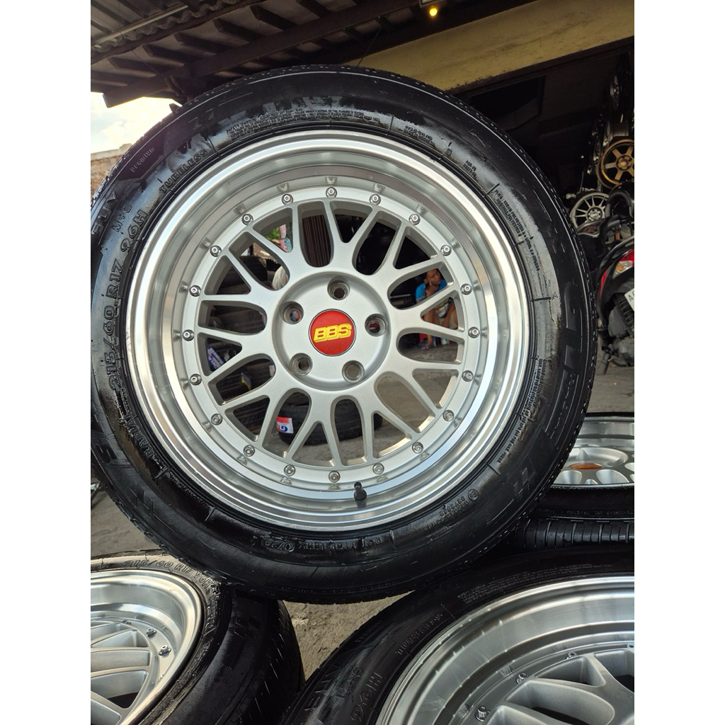 velg Bbs lm R 17 lebar 7,5/8,5 ban continental 205/50