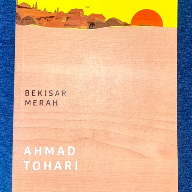 Buku Berkisar Merah (Ahmad Tohari)