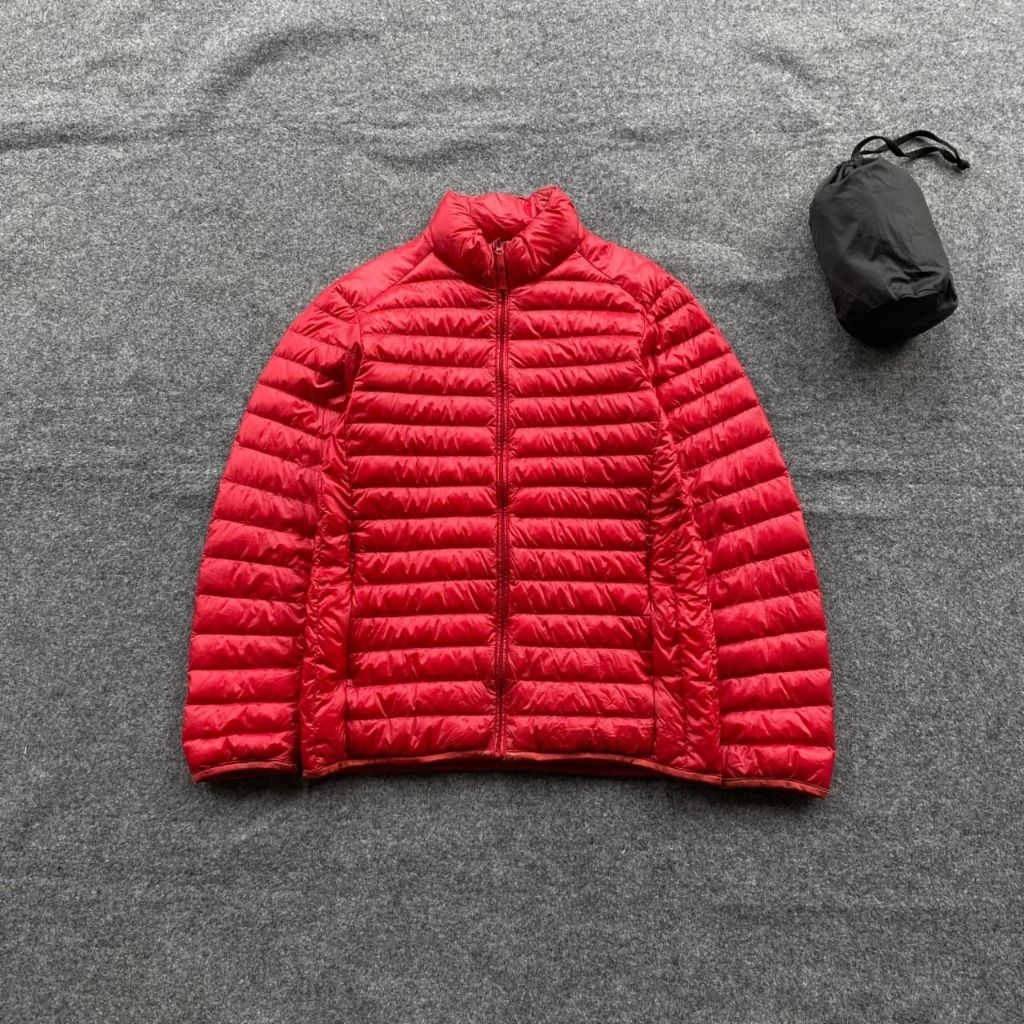 bulang uniqlo ultralight merah