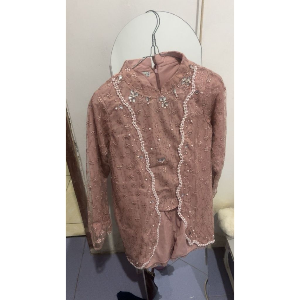 kebaya  aqeela rosegold