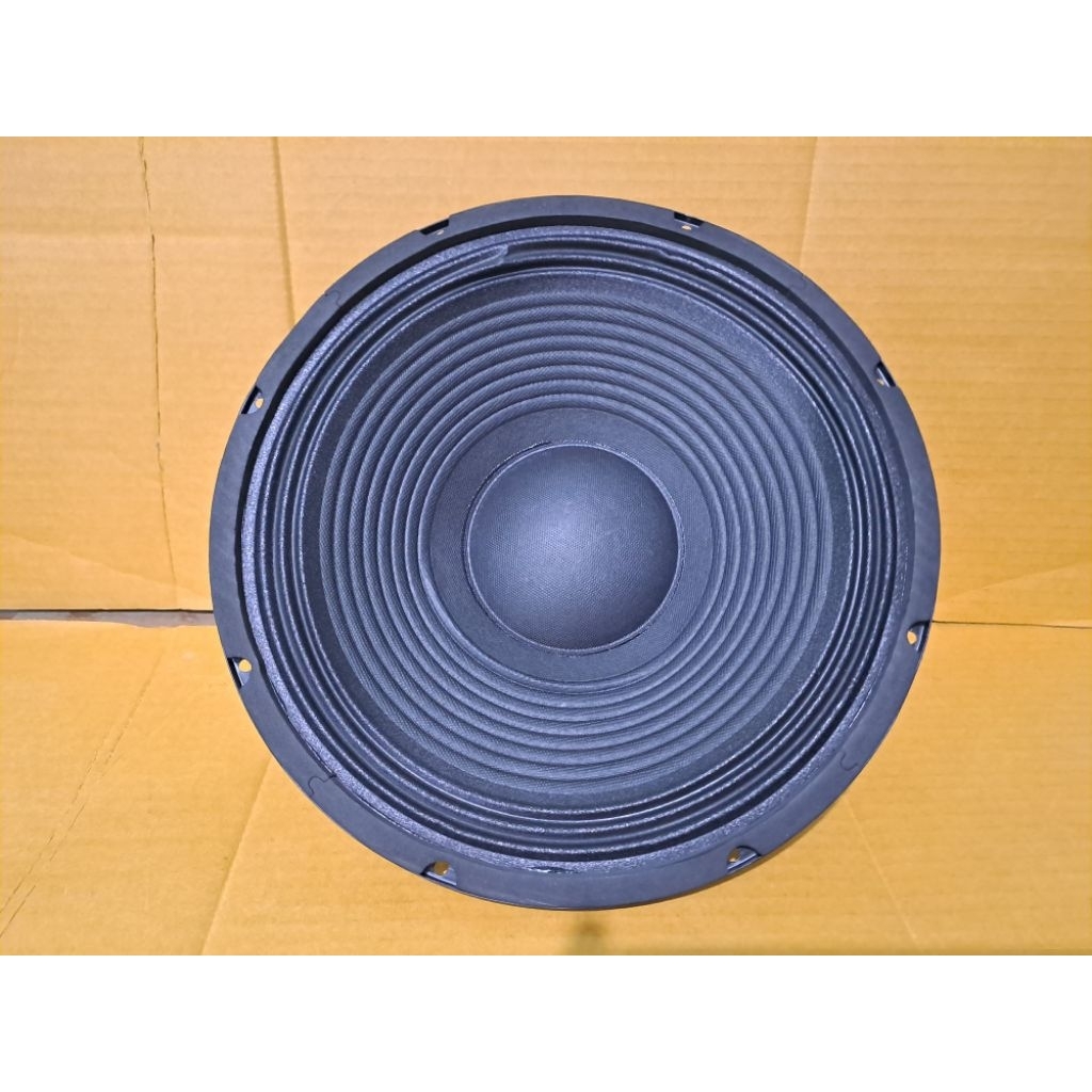 Speaker  10" Inchi Woofer Clasic RRT * Promo * ( Kondisi Frame agak penyok ) .