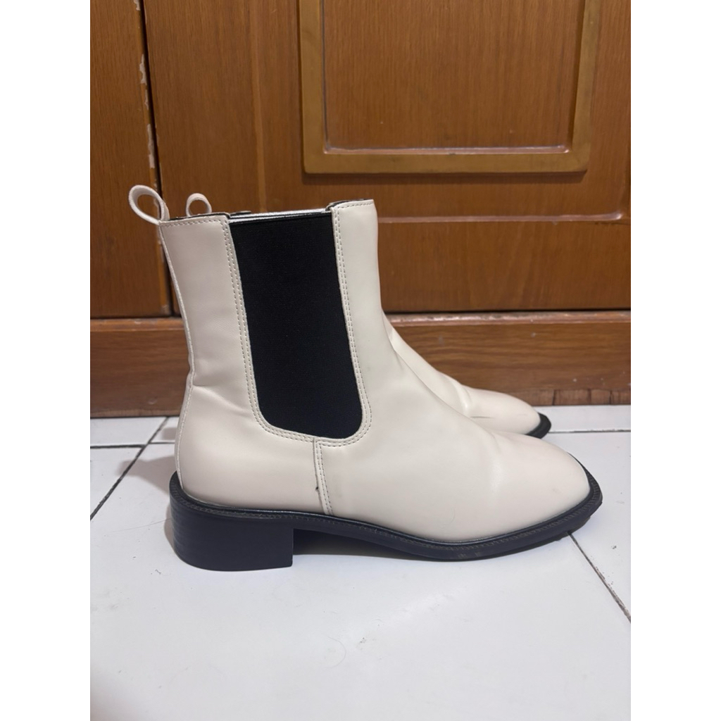 [PRELOVED] SAPPUN Ankle Boots Ivory
