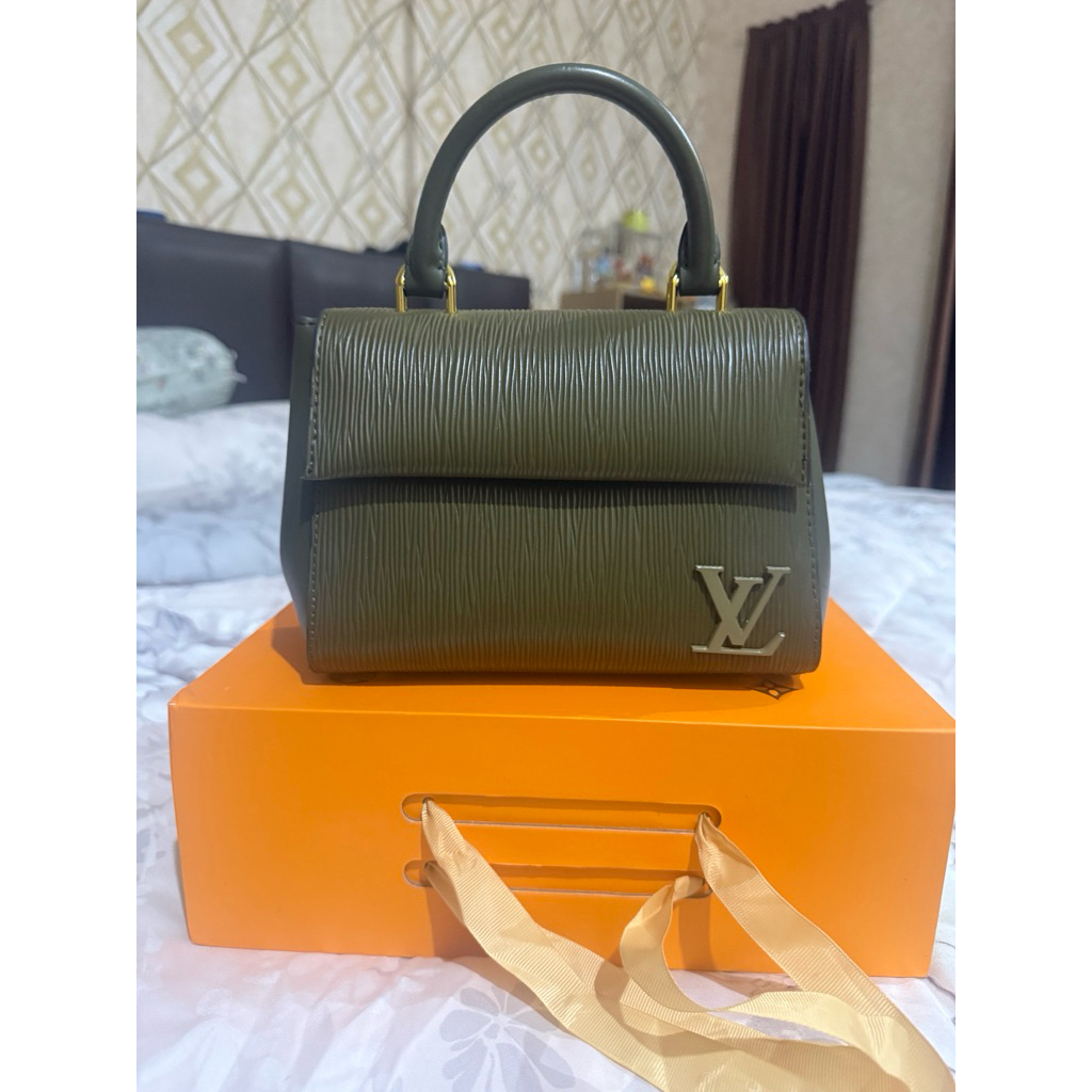 TAS LV HIJAU & BOX