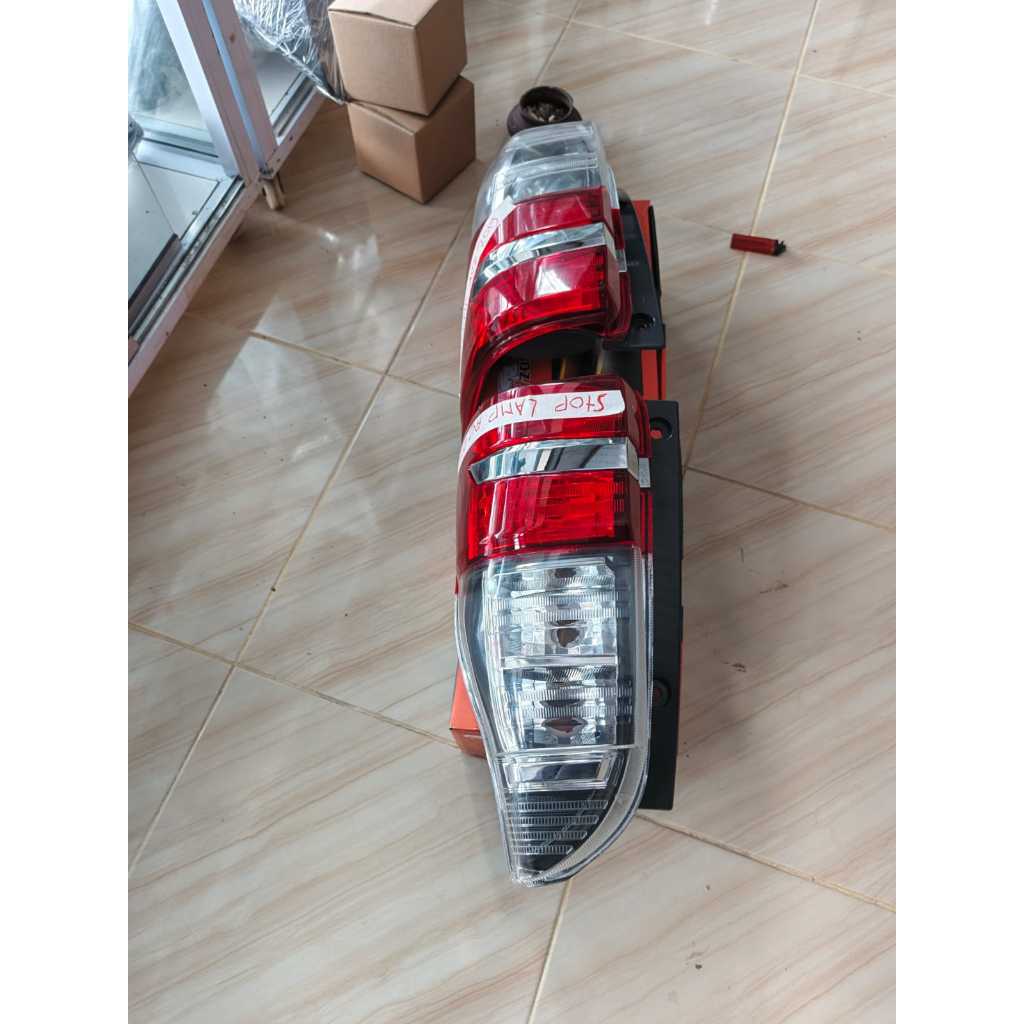 AVANZA 2020- LAMPU BELAKANG.
