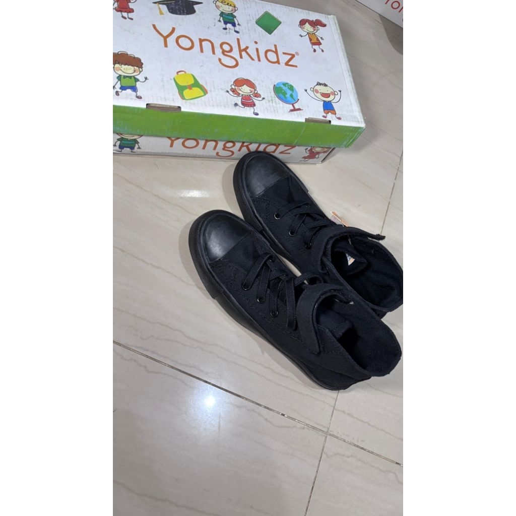 yongkidz sepatu sekolah unosex size 35