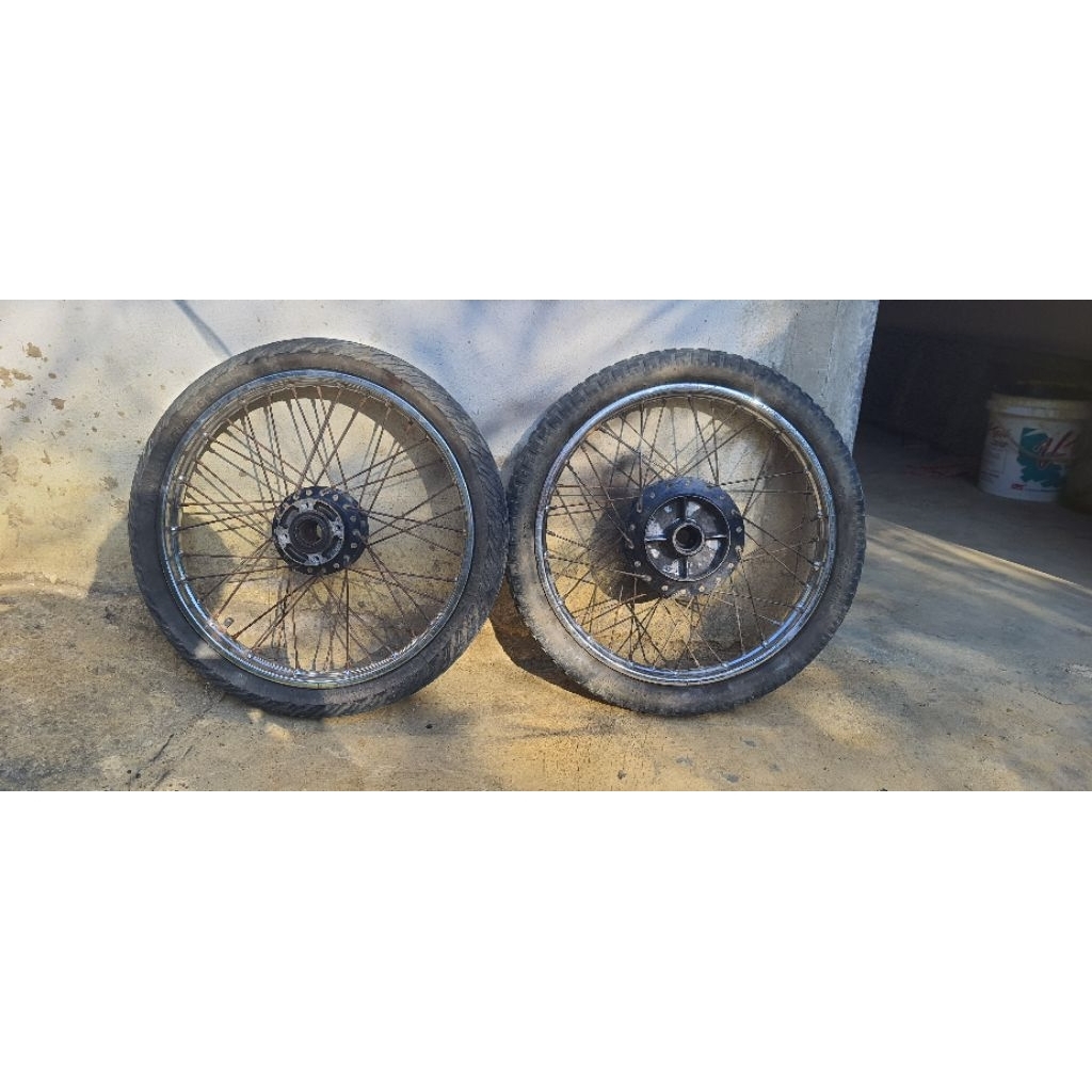 velg set copotan jupiter z 2011 + ban siap pasang