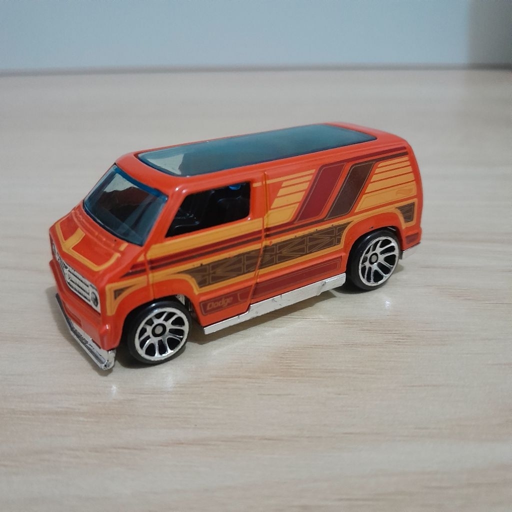 Hotwheels Custom '77 Dodge Van