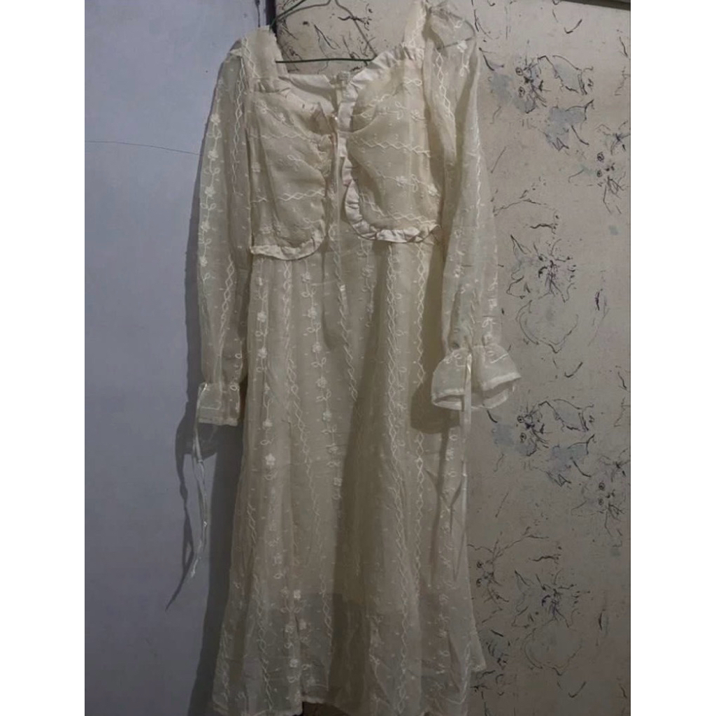 Preloved dress by moet
