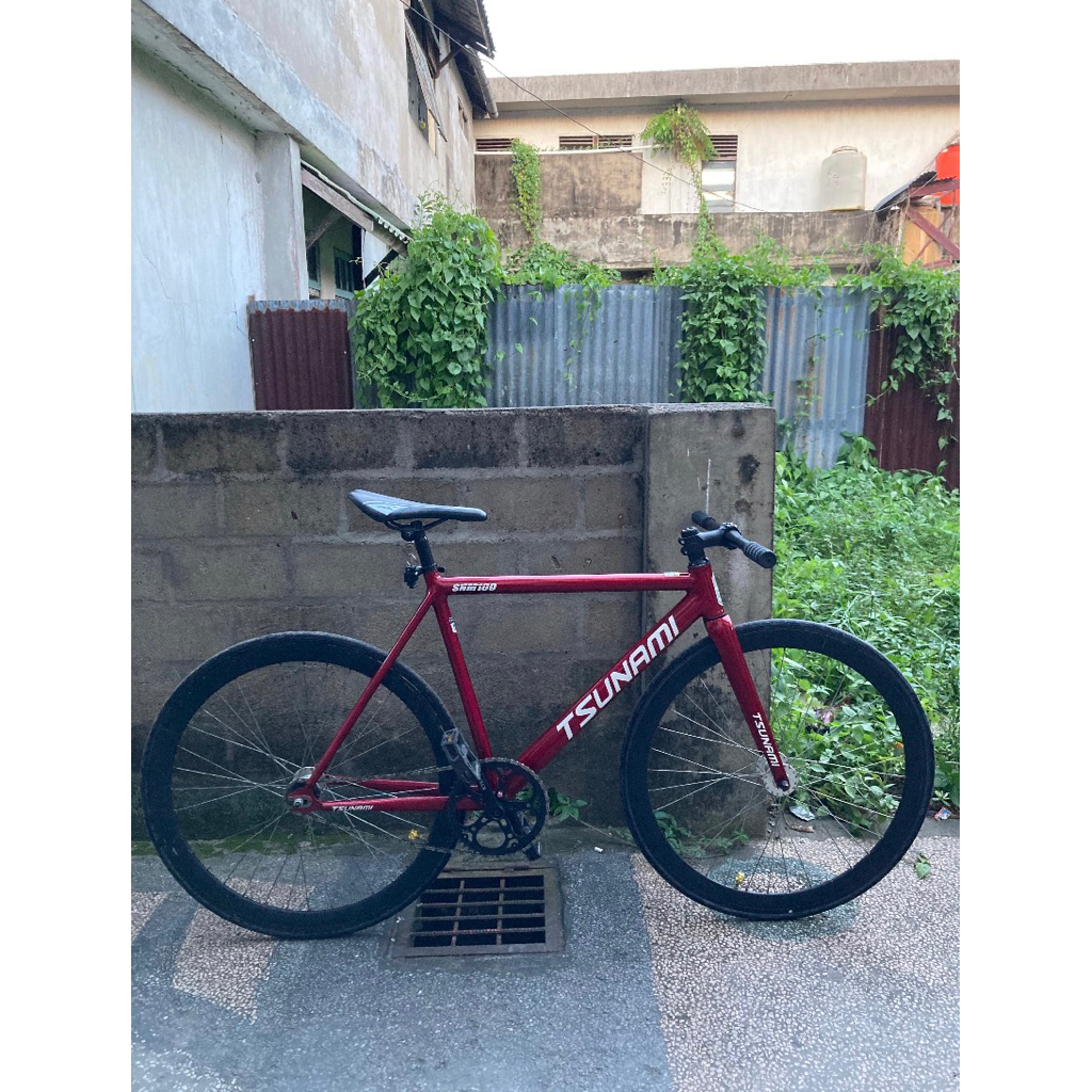 Sepeda fixie / fixie bike TSUNAMI SNM 100