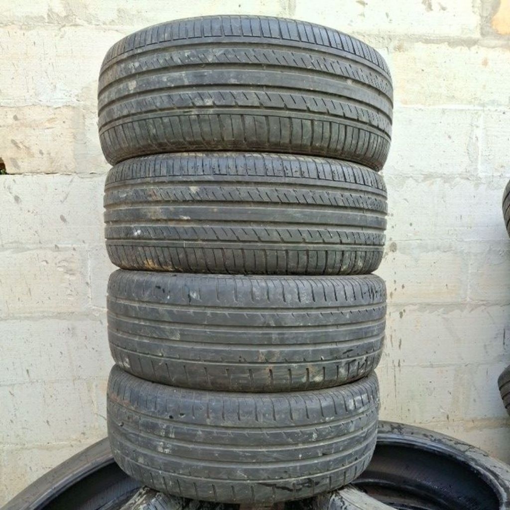 Ban GT RADIAL CHAMPIRO HPY 215 55 R17