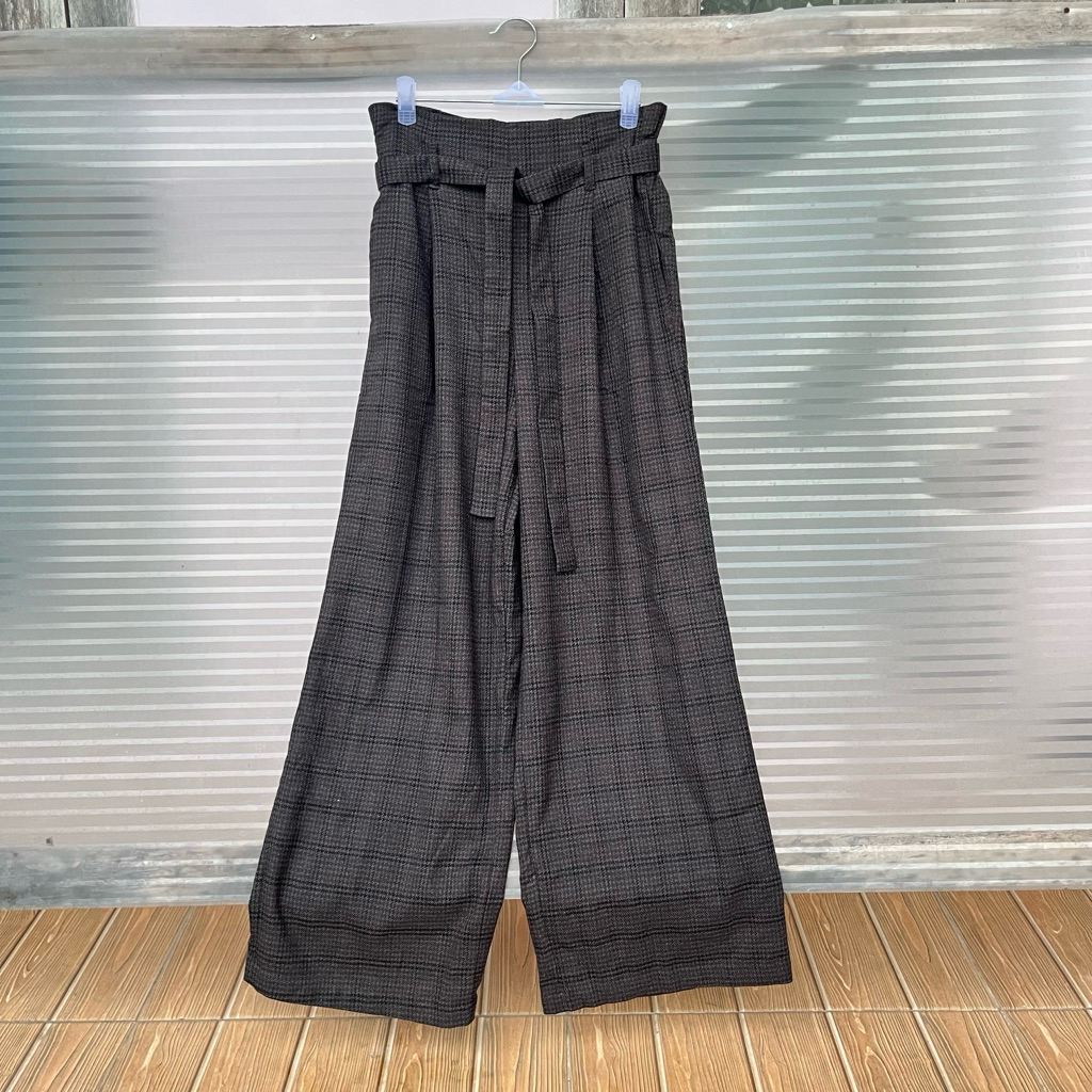 GU Kulot Houndstooth Grey with Belt New M