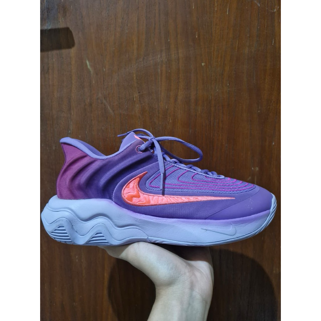 sepatu basket giannis immortality 4 “black rapsberry”