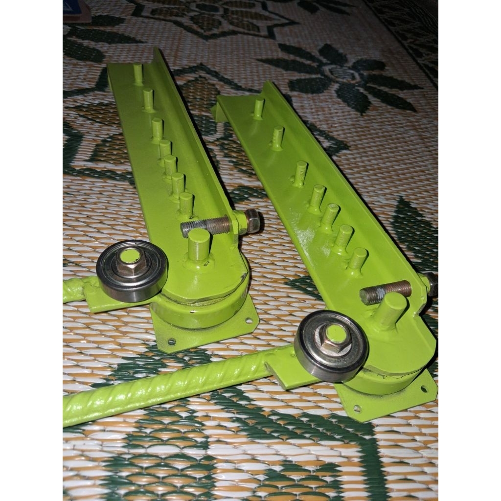 Alat Tekuk Besi Manual