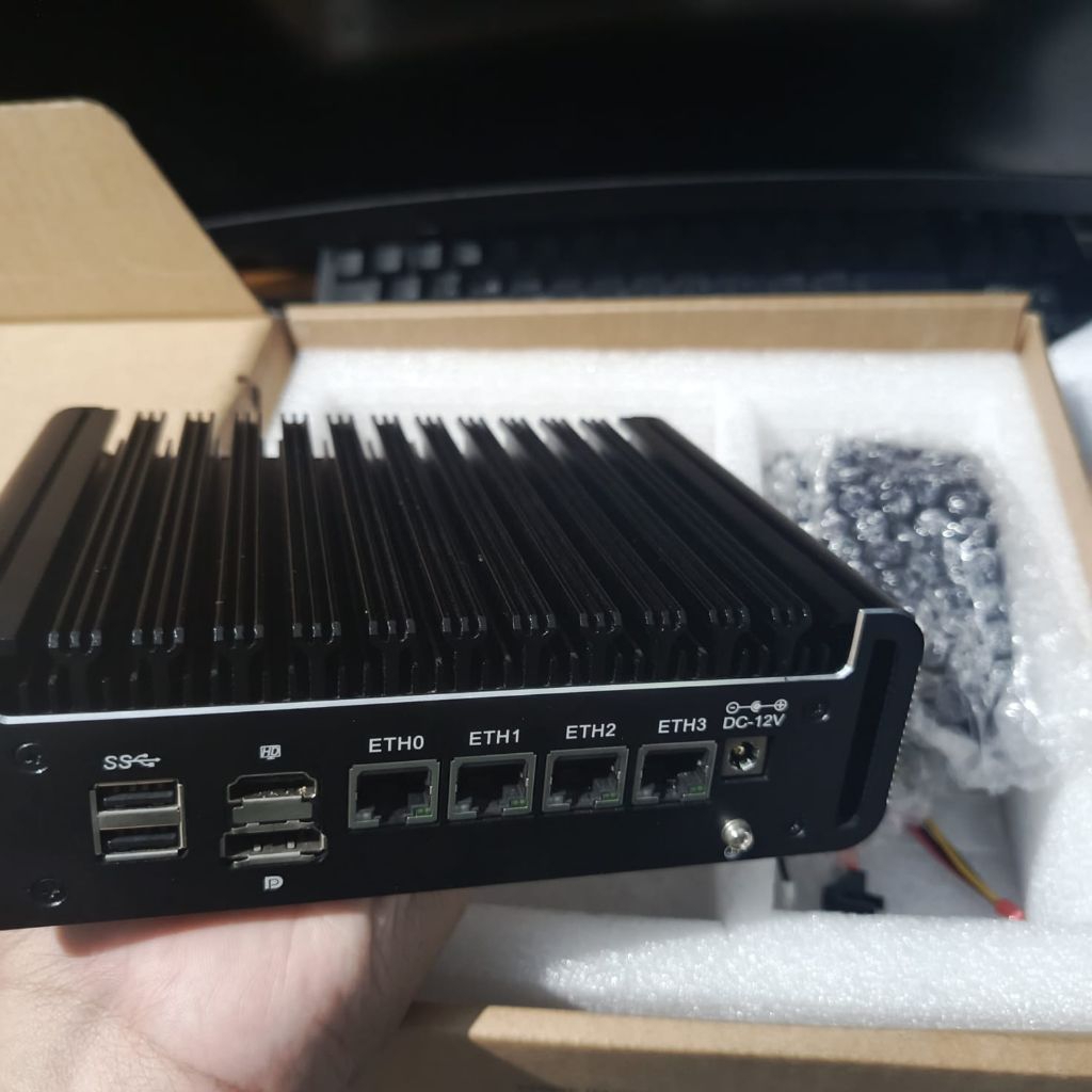 Mini PC Industrial Multi Lan Router Intel N5105 2.5g LAN Barebond cocok Mikrotik RT RW Net