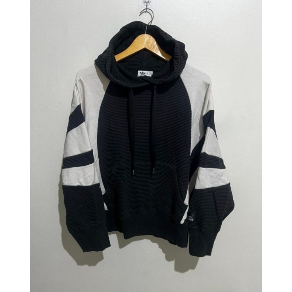 Hoodie Adi equipment