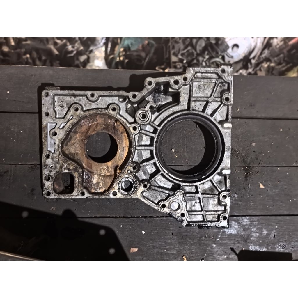 Engine Front Cover Tutup Blok Mesin Depan Isuzu Elf NKR66 NKR71
