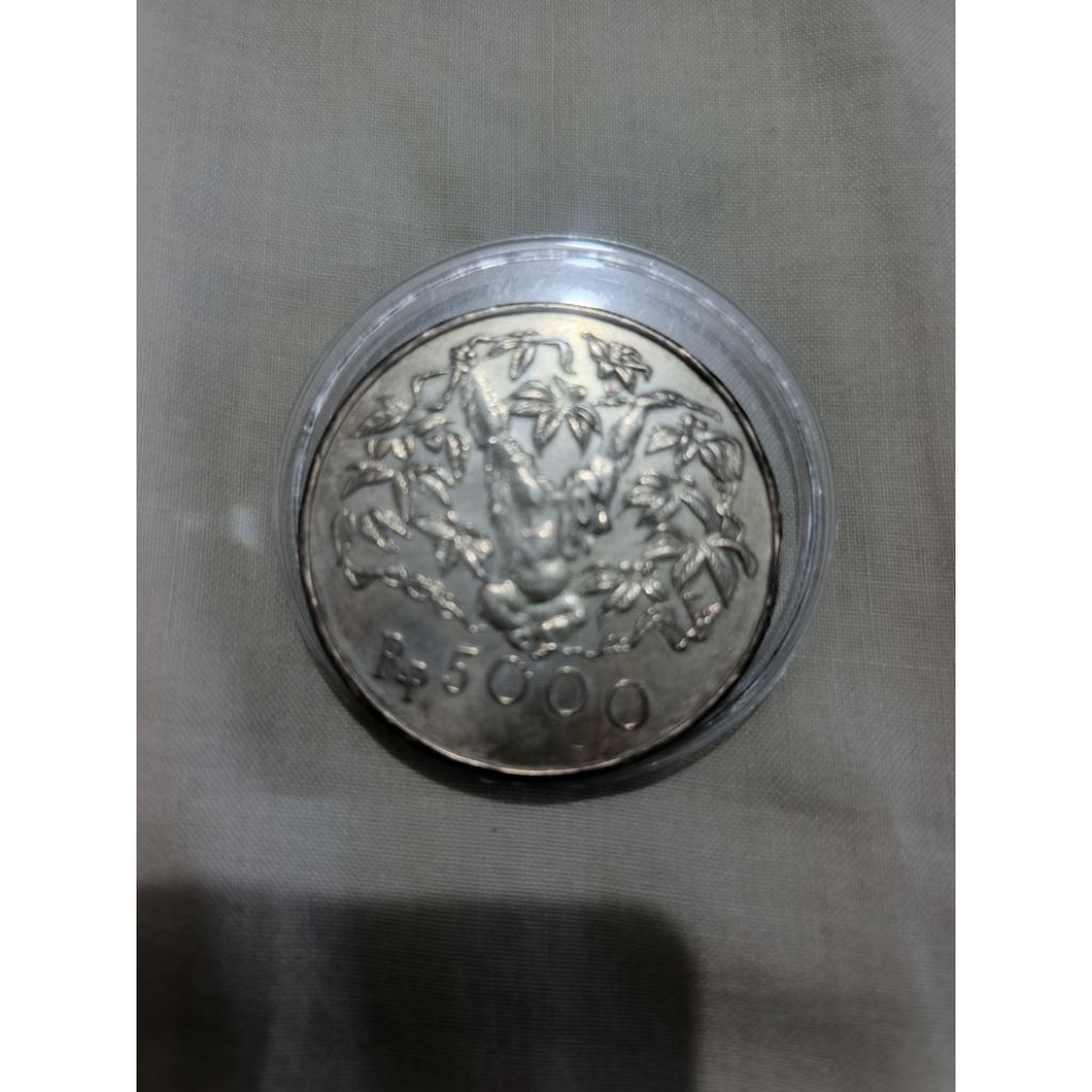 koin perak kuno Indonesia Rp. 5000 tahun 1974 seri WWF Orang Utan