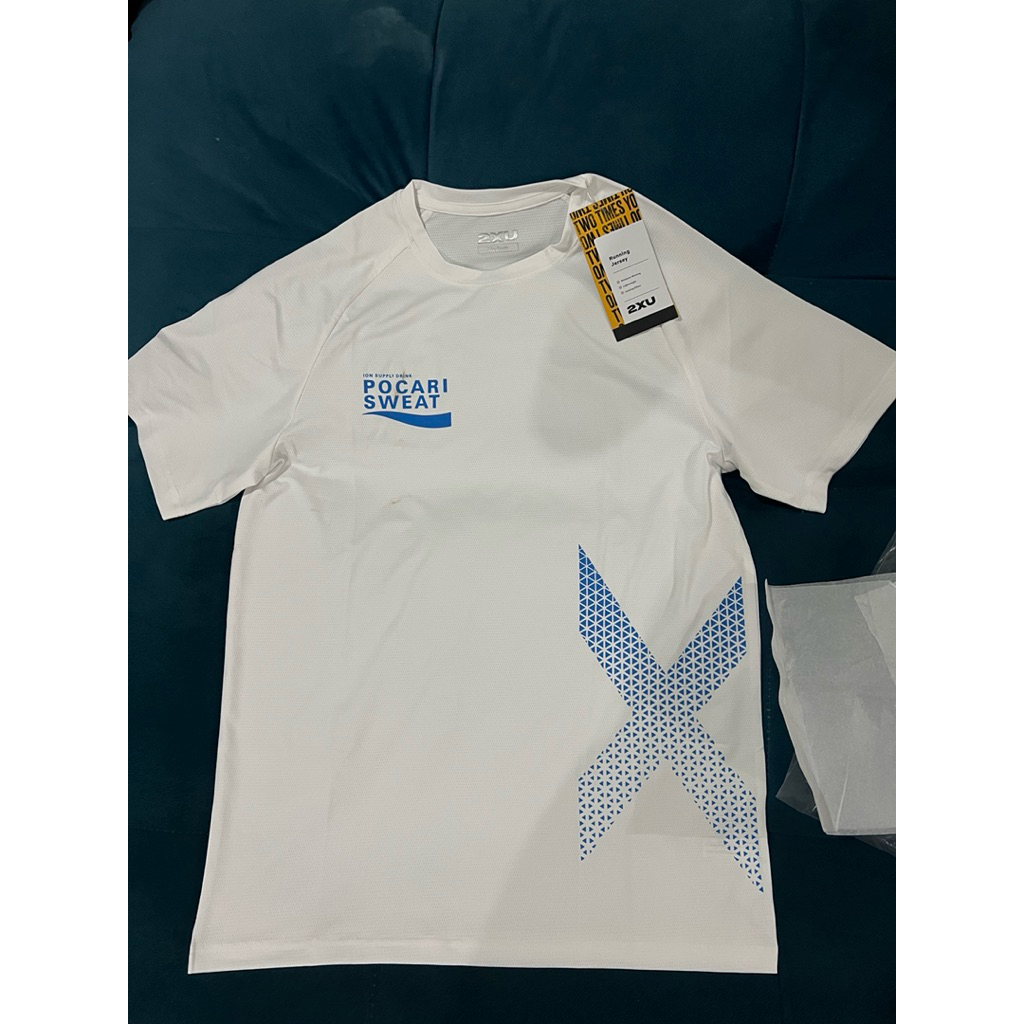 jersey finisher pocari run 2025 2XU size M New