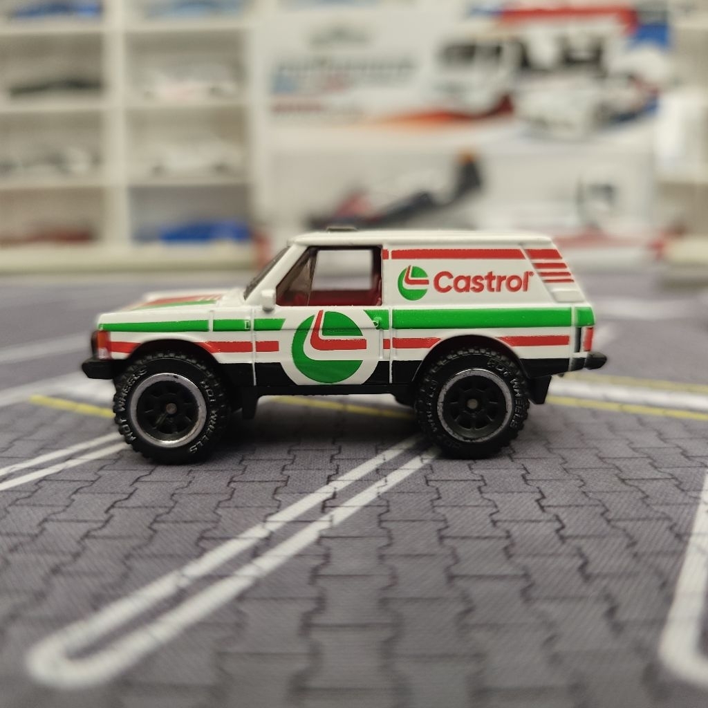 HOT WHEELS LOOSE RANGE ROVER CLASSIC PUTIH STRIPPING HIJAU MERAH CASTROL