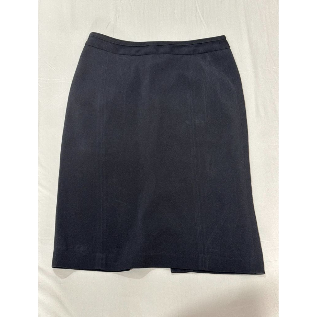 Rok Hitam Span Selutut Wanita
