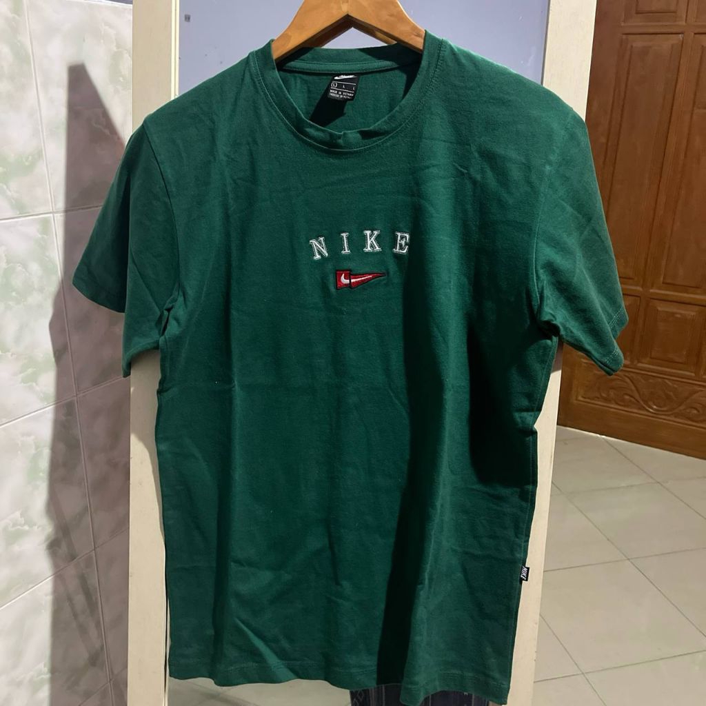 Kaos Nike Original warna Green Unisex | Preloved Bekas Pribadi Second
