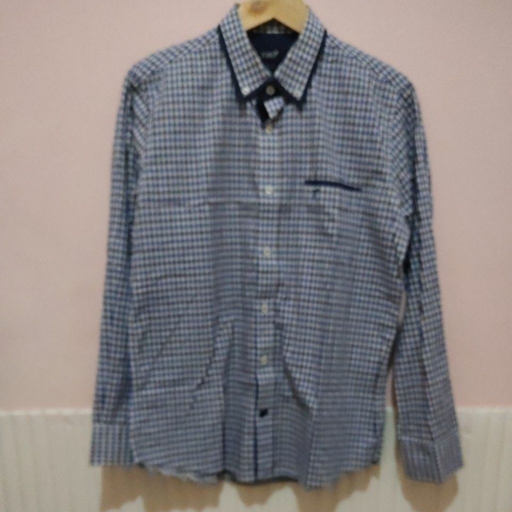 PRELOVED KEMEJA LENGAN PANJANG PRIA BRAND JOBB