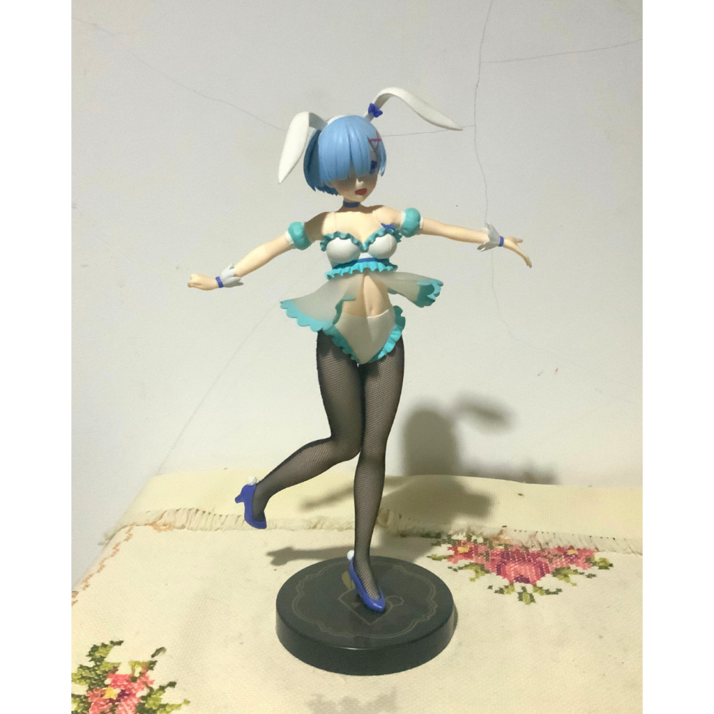 Figure Anime Rem Bunny Ver PVC Figure Pajangan Koleksi Anime Preloved Original Display Figure