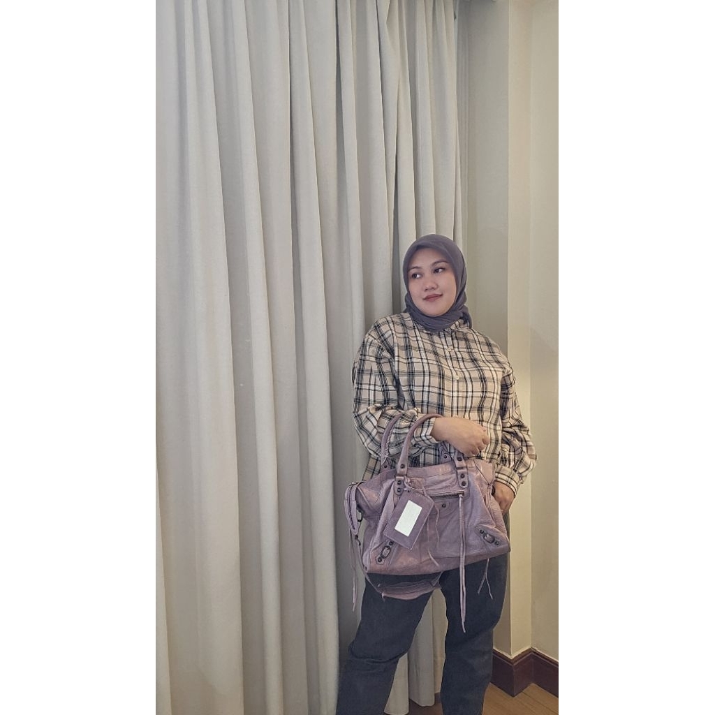 balenciaga city