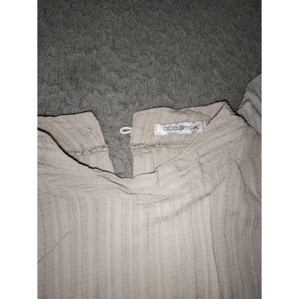 preloved Blouse oclo official mocca