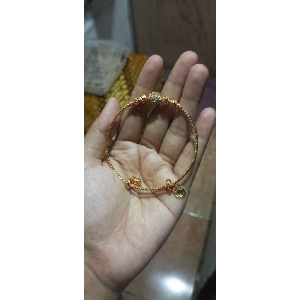 Asesoris Gelang Emas Arab