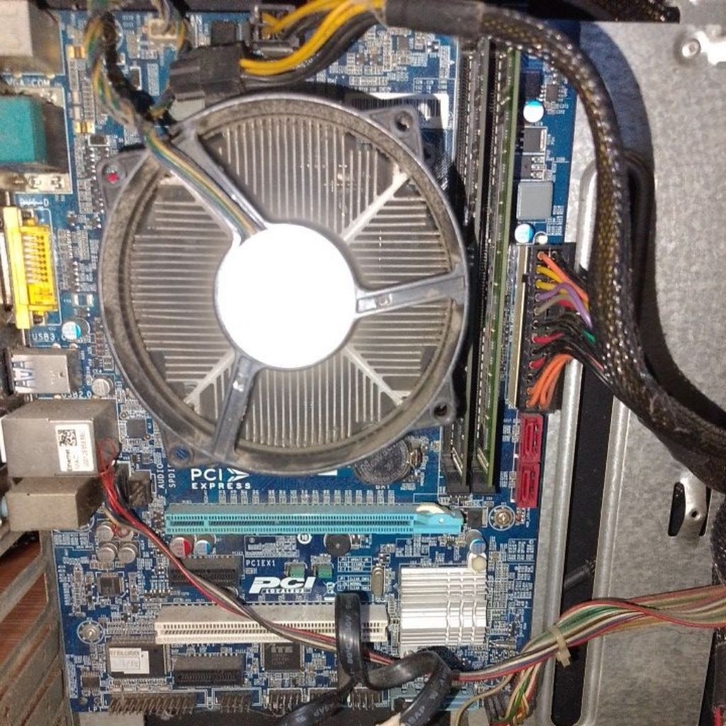 Mobo h81 merk TG dan prosesor i7 4770.