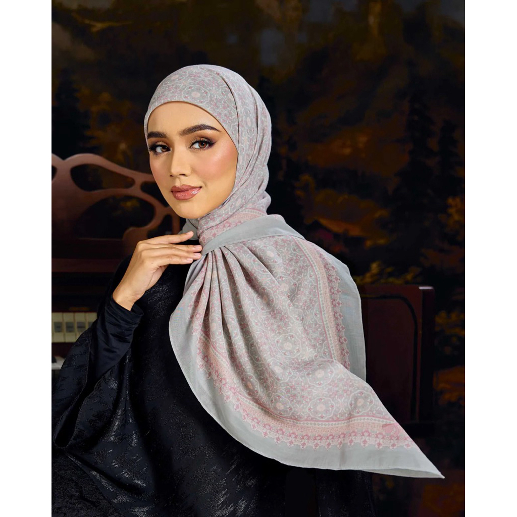 Hijab ORIGINAL Malay Brand (defect minor)