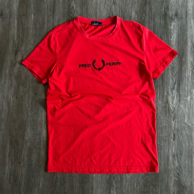 FRED PERRY TSHIRT