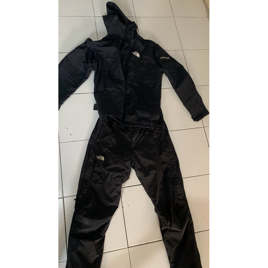 gropcore & celana tnf
