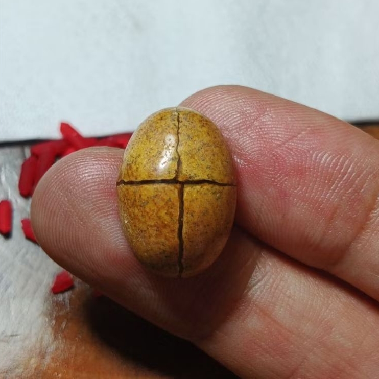 Batu cincin motif tapak jalak badar asem