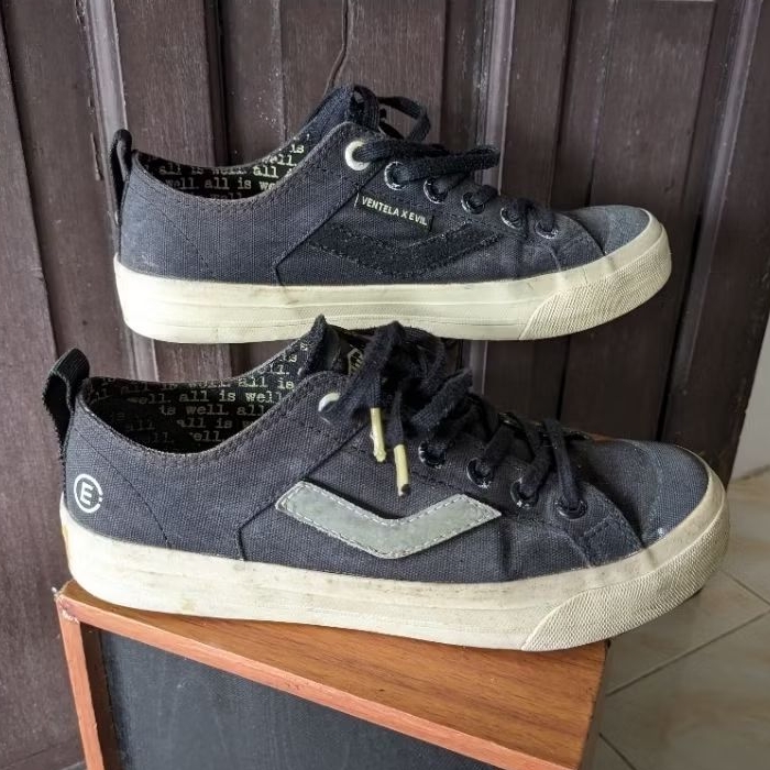 Sepatu Sneakers Ventela Evil All Is Well - Spesial kolaborasi Evil x PapaGading / PRELOVED PRIBADI /