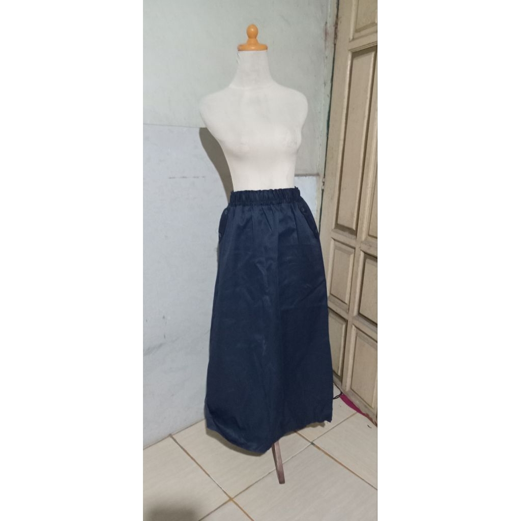 Rok Panjang Navy Kancing 2 Bawahan Bekas Preloved