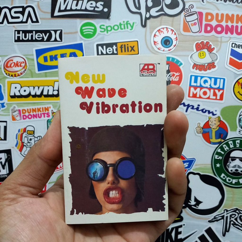 Kaset Pita Kompilasi New Wave Vibration