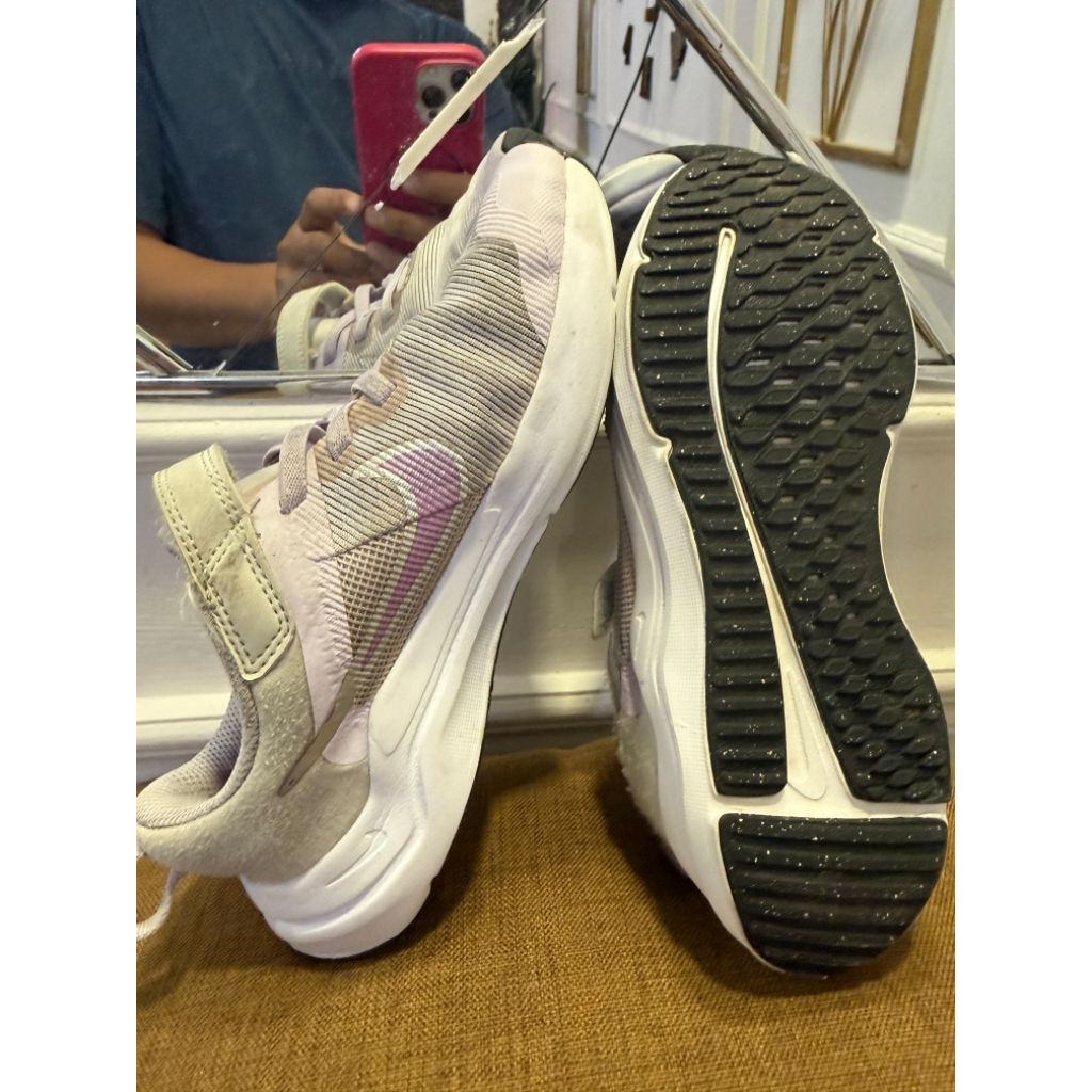 Preloved NIKE DOWNSHIFTER 12 NN. ( kids sport shoes).