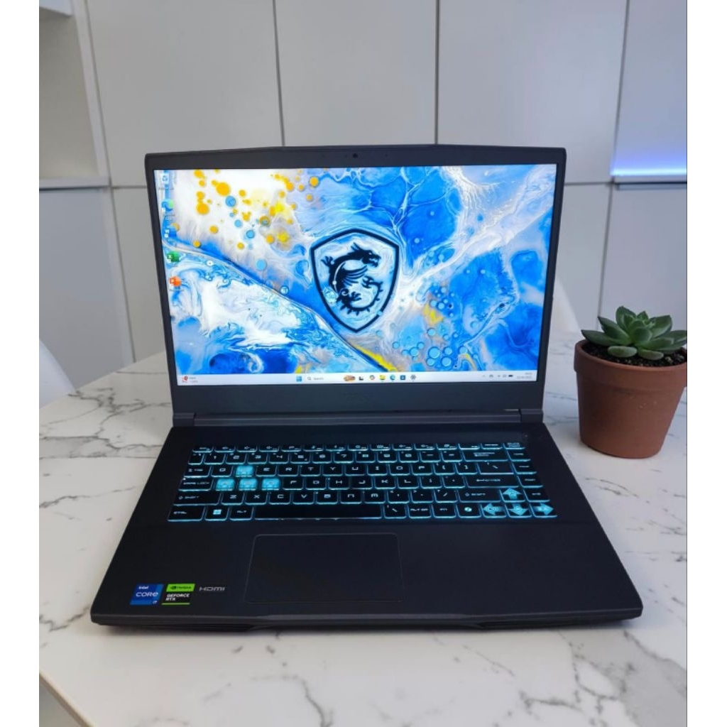 Laptop Gaming MSI NVIDIA RTX 3050 Core i7 SSD 512Gb DUAL VGA GARANSI