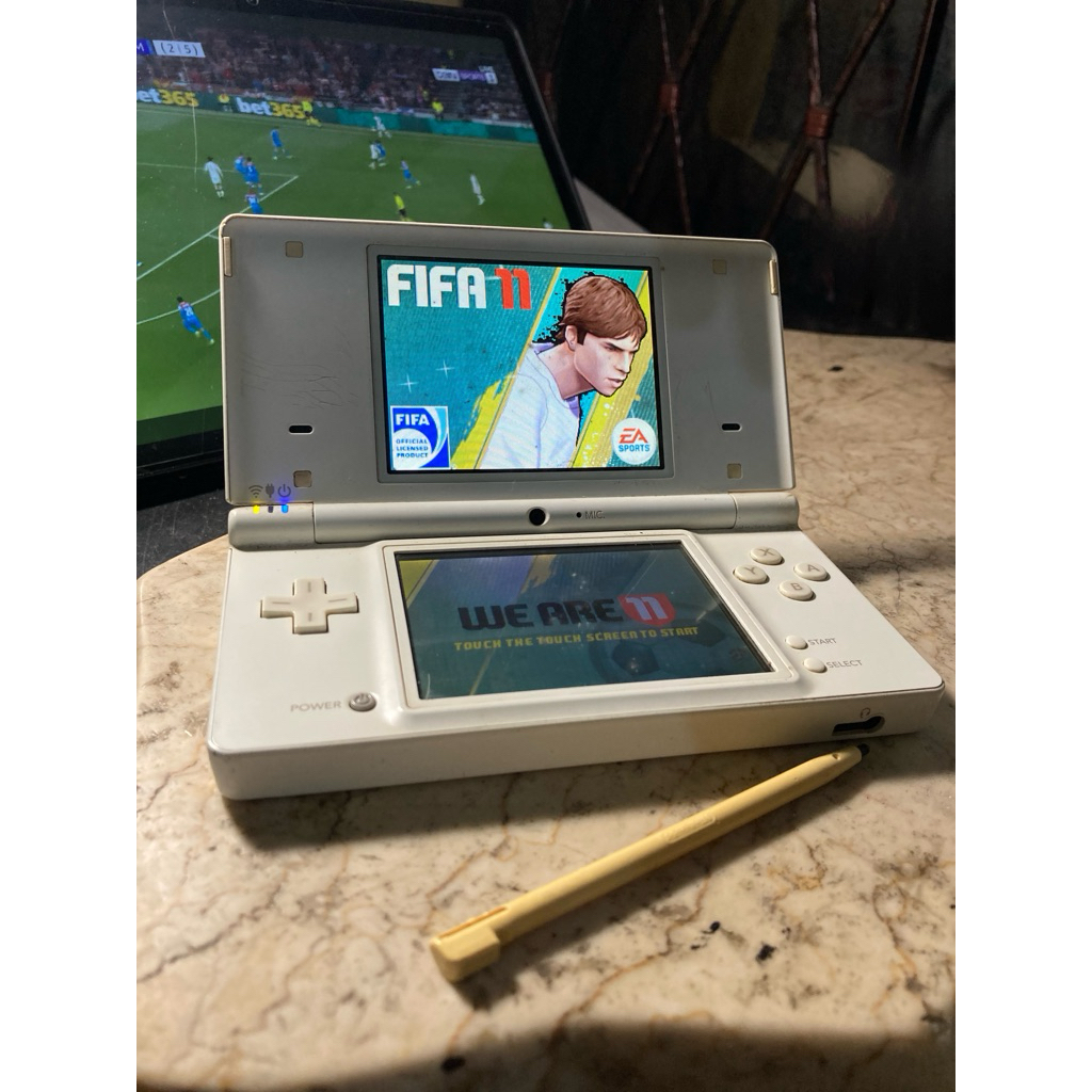 Nintendo Dsi siap main
