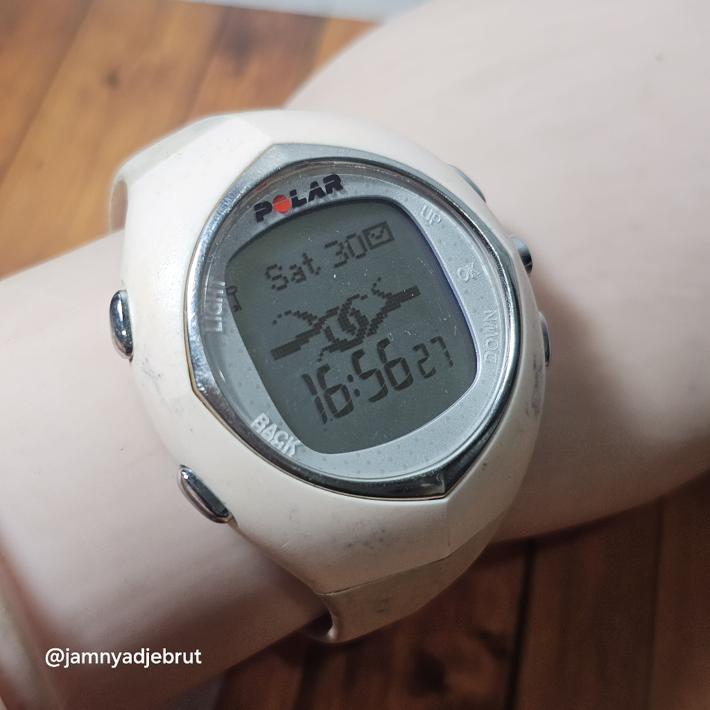 Jam Digital Polar Pink Bekas
