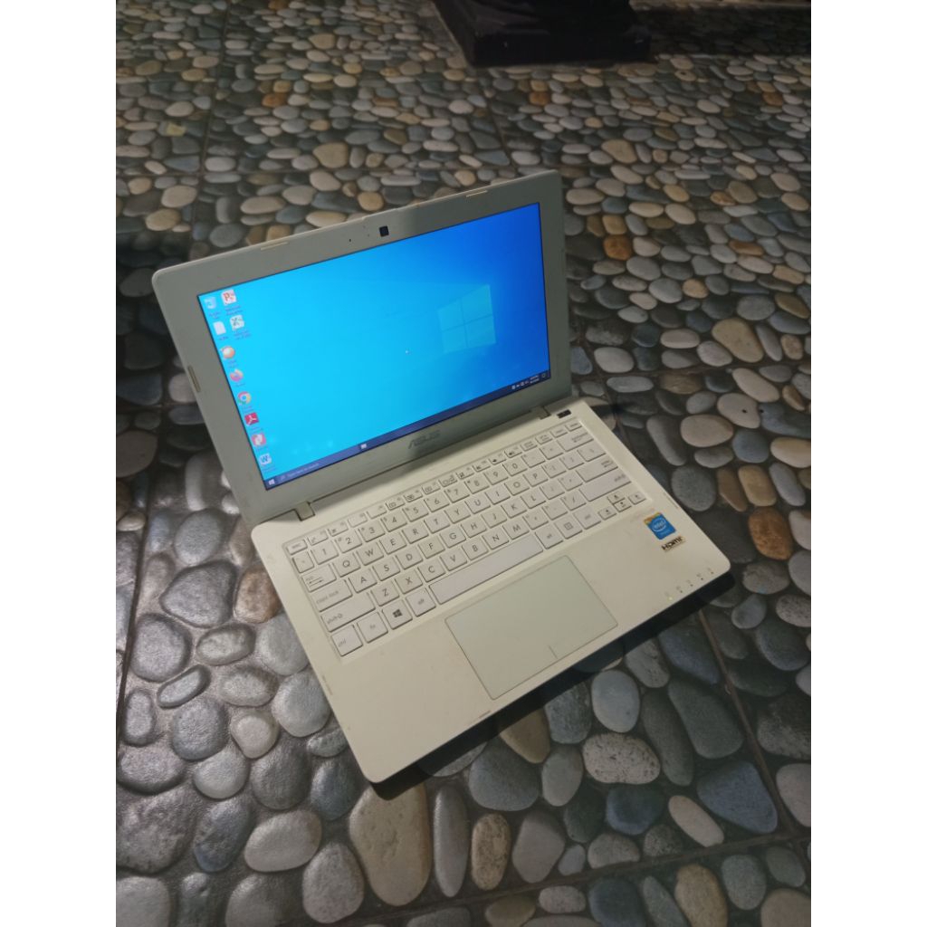 Notebook asus x200m